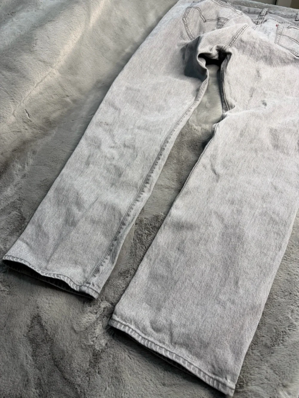 Levi's Men's Light Gray Relaxed Fit‎ Jeans